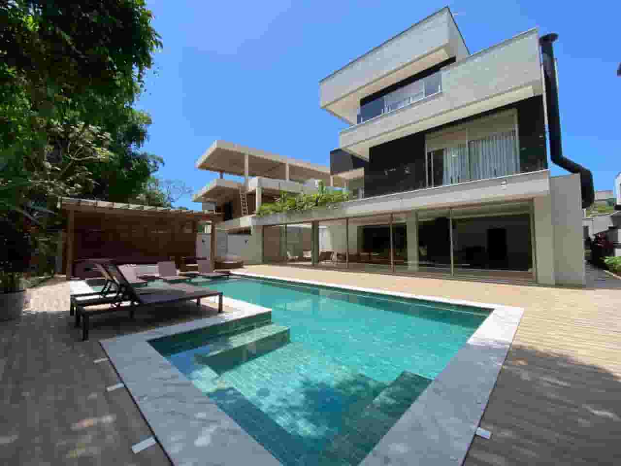 Casa à Venda na Riviera de São Lourenço | Localizada no Módulo 17. - Imagem 1