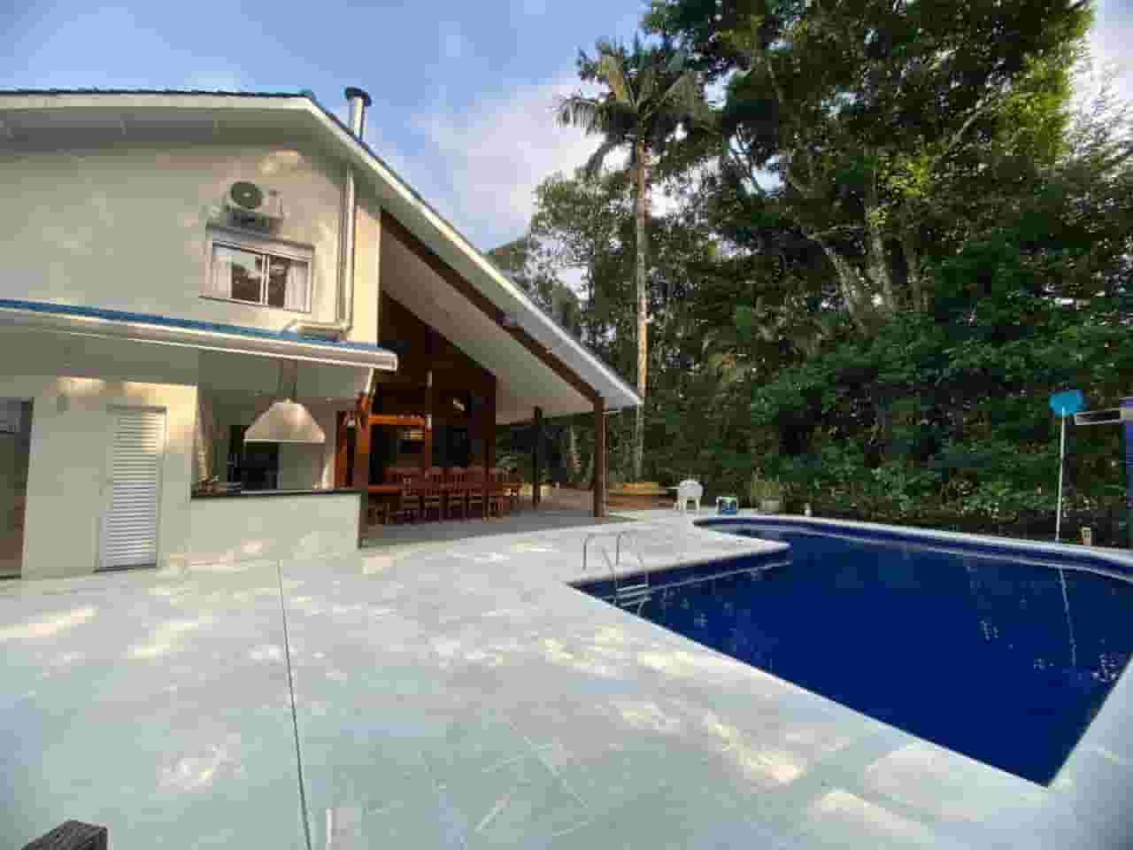 Casa (rua larga) Localizada Módulo 18 à Venda na Riviera de São Lourenço. - Imagem 1