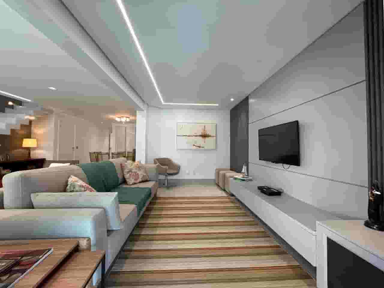 Cobertura Pé na Areia Frontal com 323m² (Decorada) a Venda na Riviera de São Lourenço, Bertioga/SP. - Imagem 1