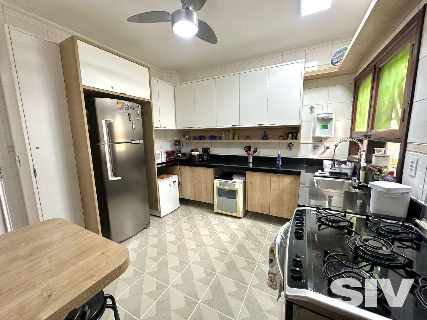Village com 4 dormitórios à venda, 184 m² por R$ 2.150.000,00 - Riviera Módulo 28 - Bertioga/SP - Imagem 4